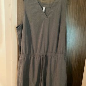 Jumper, snap shoulder and drawstring with pockets